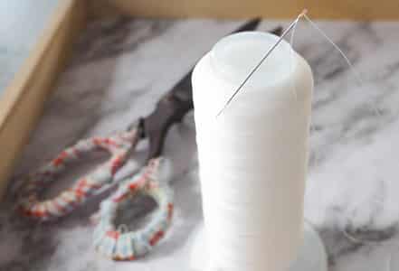 čím šijeme zastínění